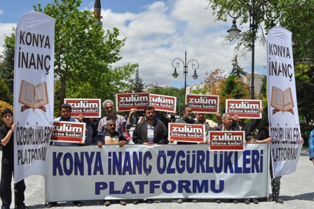 Afrika rengi kadar bahtı da kara bir kıta