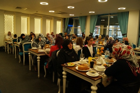 Zirvepark, şehit ve gazi aileleriyle yemekte buluştu