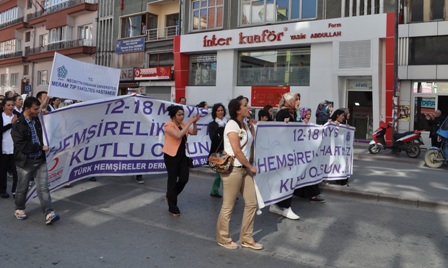 Hemşireler yürüdü!