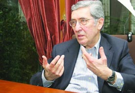 Askerle olmadı, umut yargı darbesinde