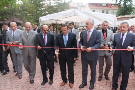 Hacı Hasanbaşı Kur'an Kursu kermes düzenledi