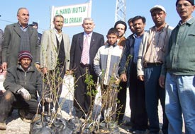 Karapınar'da ücretsiz fidan dağıtıldı