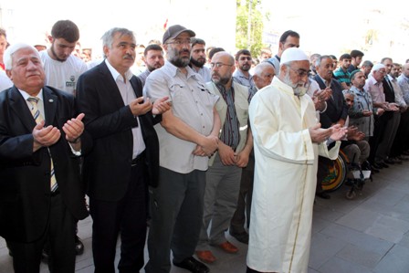 Soma şehitleri için gıyabi cenaze namazı