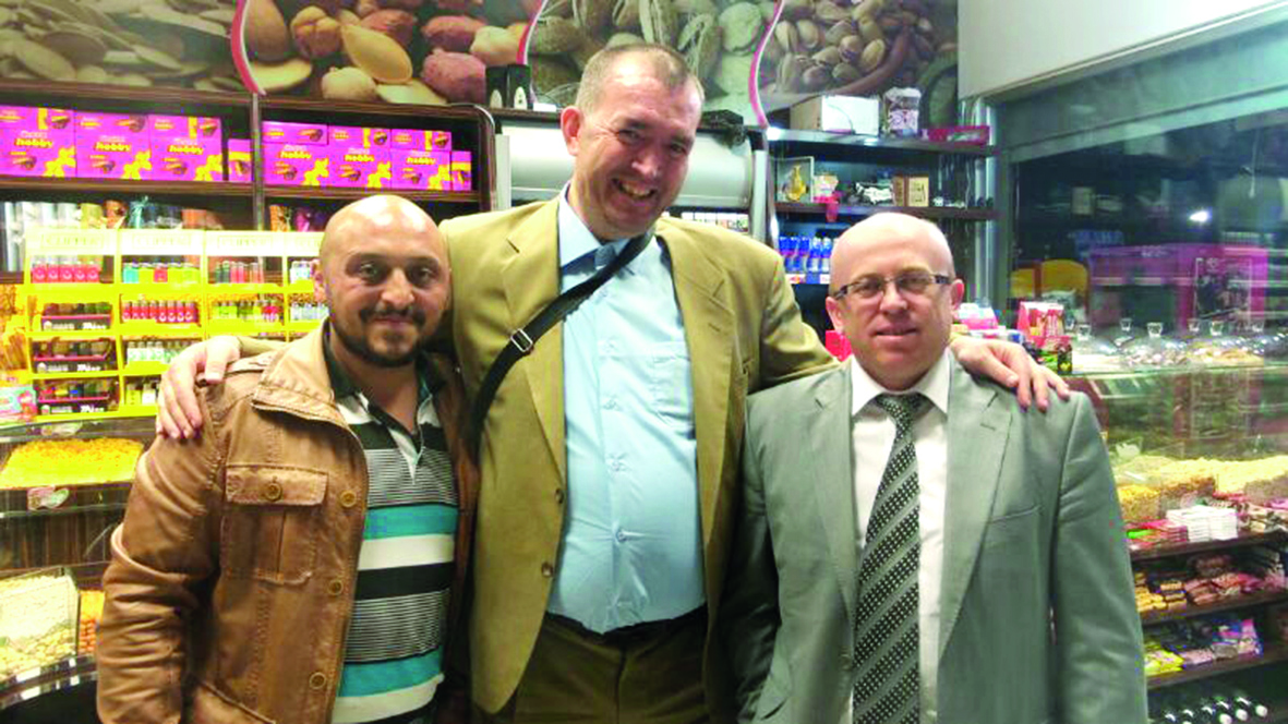 Medaş ekibi Nevzat Kuruyemişte