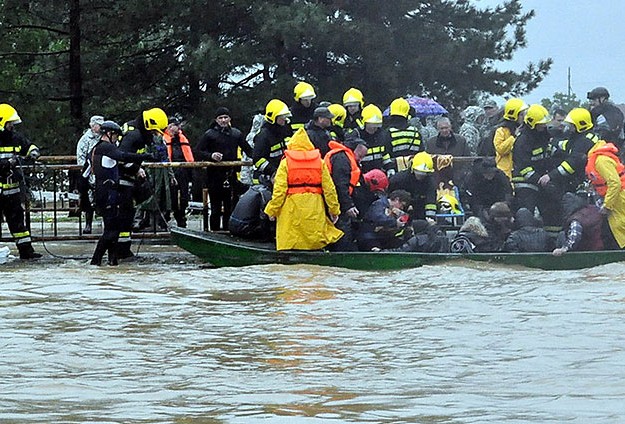 Kızılay'ın 2. yardım tırı yola çıktı