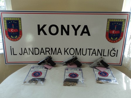 Define avcılarına jandarmadan baskın