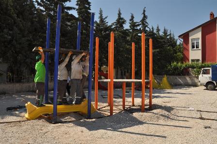 Parklara modern oyun grupları