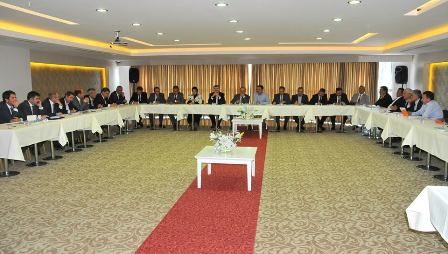 Toru, Akyürek'in tecrübelerinden yararlanıyor