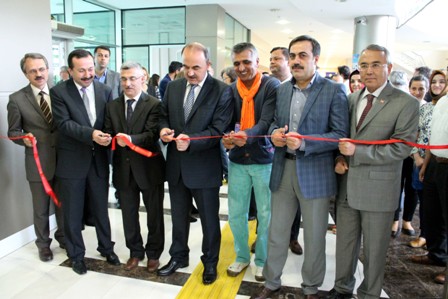 Sevgi Ve Barış Konulu Resim Sergisi Açıldı