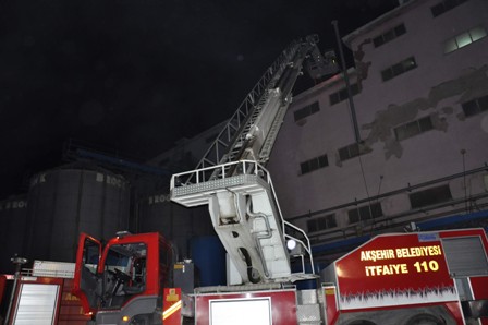 Akşehir’de silo yangını korkuttu