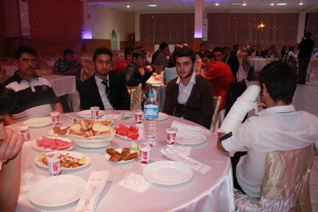 Seydişehir İmam Hatip Lisesi mezunları yemekte buluştu