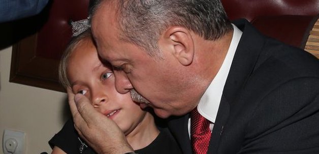 Şehit kızından Erdoğan'ı duygulandıran şiir