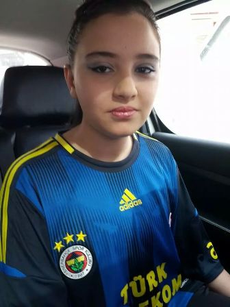 Metin Temiz’den kızı Azra’ya forma