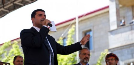 'Başbakan'ın planı Öcalan'a yalvarmak'