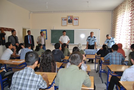 "Trafik dedektifleri" kimlik kartlarına kavuşuyor