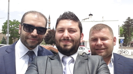 Dostlar muhabbet faslında