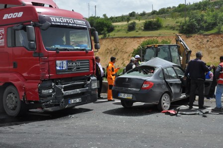 Konya'da tır otomobile çarptı: 1 ölü
