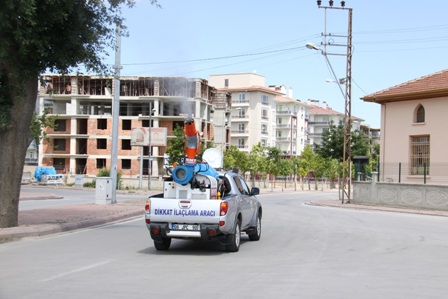 Karatay'da haşerelere karşı ilaçlama çalışmaları