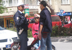 Polisle motosiklet pazarlığı