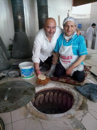 Özdemir tandır başında