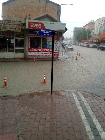 Cihanbeyli’de yağış etkili oldu