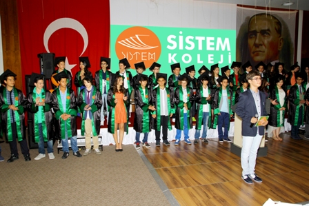 Sistem Koleji ilk mezunlarını verdi