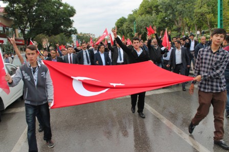 Konya'da Lice'deki Bayrak İndirme Olayına Tepki