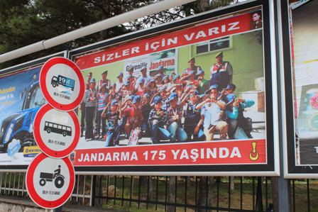 Beyşehir Belediyesi’nden Jandarmaya Kutlama Jesti