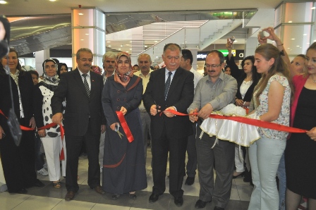 Selçuklu “HEM” in yılsonu El Emeği  Göz Nuru Sergisi beğeniye sunuldu