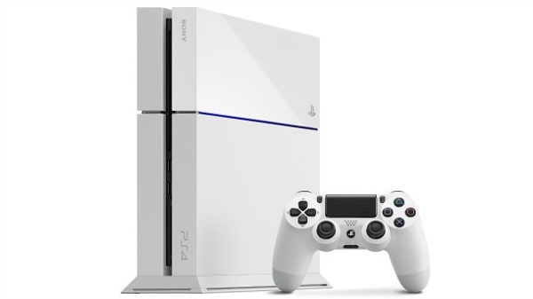 Beyaz PlayStation 4 geliyor!