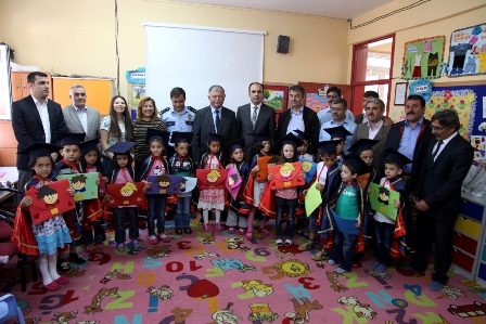 Başkan Altay, çocukların karne sevincine ortak oldu