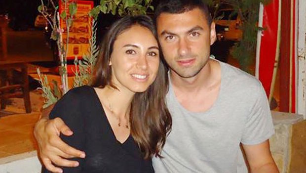 Burak Yılmaz'a, Hakan Şükür'den kutlama