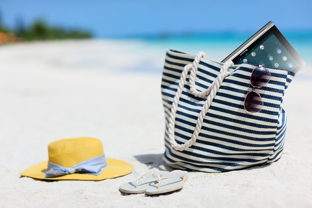 Plajda priz aratmayan tablet: Lenovo Yoga Tablet