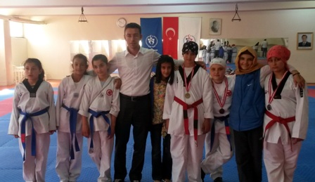 SEYDİŞEHİR TAEKWONDO'DAN 4 MADALYA