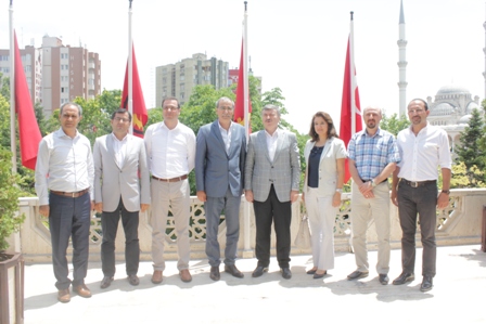 İpekyolu’ndan Tahir Akyürek’e Ziyaret