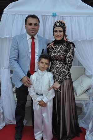 Eskici ailesinin sünnet mutluluğu