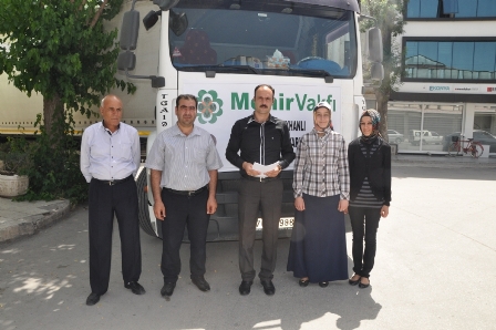 Mehir Vakfı Reyhanlı’ya yardım tırı gönderdi