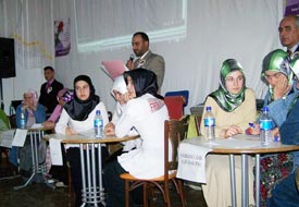 Kız kuran kursları bilgide yarıştı