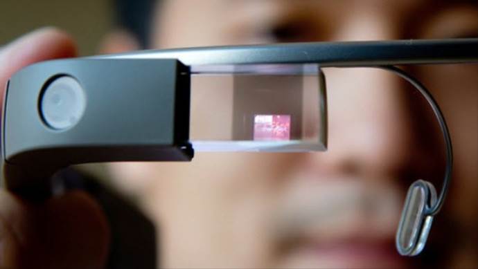 Google akıllı gözlüklerini güncelleyecek