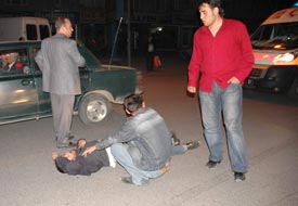 Alkollü kişiye otomobil çarptı