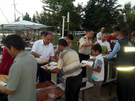 Beyşehir’de iftar sofrası geleneği sürüyor