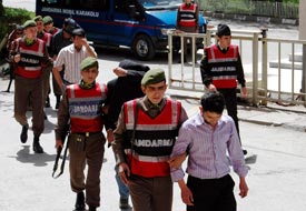 Kangalları dövüştürmek için çalmışlar