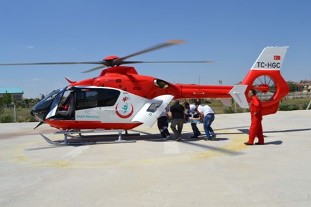 Gurbetçiye helikopter ambulans