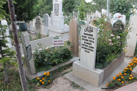 KONYA MEZARLIKLARI TÜRKİYE’YE ÖRNEK