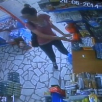 Sadaka kutularını böyle çalıyorlar