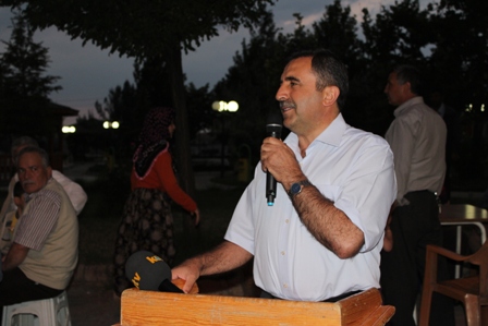 2000 kişi aynı yerde iftar açtı