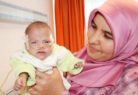 'Parmak bebek' taburcu edildi