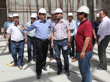 Selçuklu Kongre Merkezi'nin yapımı sürüyor