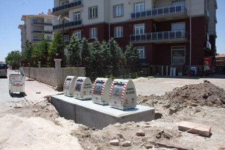 Karatay'da yer altına 100 çöp konteyneri yerleştiriliyor