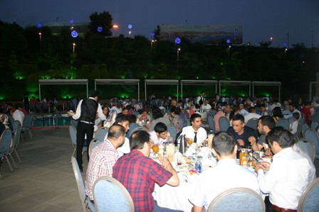 İstanbulda yaşayan Karapınar'lılar iftarda bir araya geldi